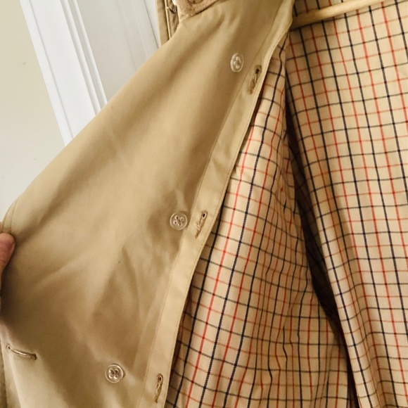 Vintage Lined Tan wool collar Trench Coat Made in Poland Size 44R pockets belted - Picture 10 of 16